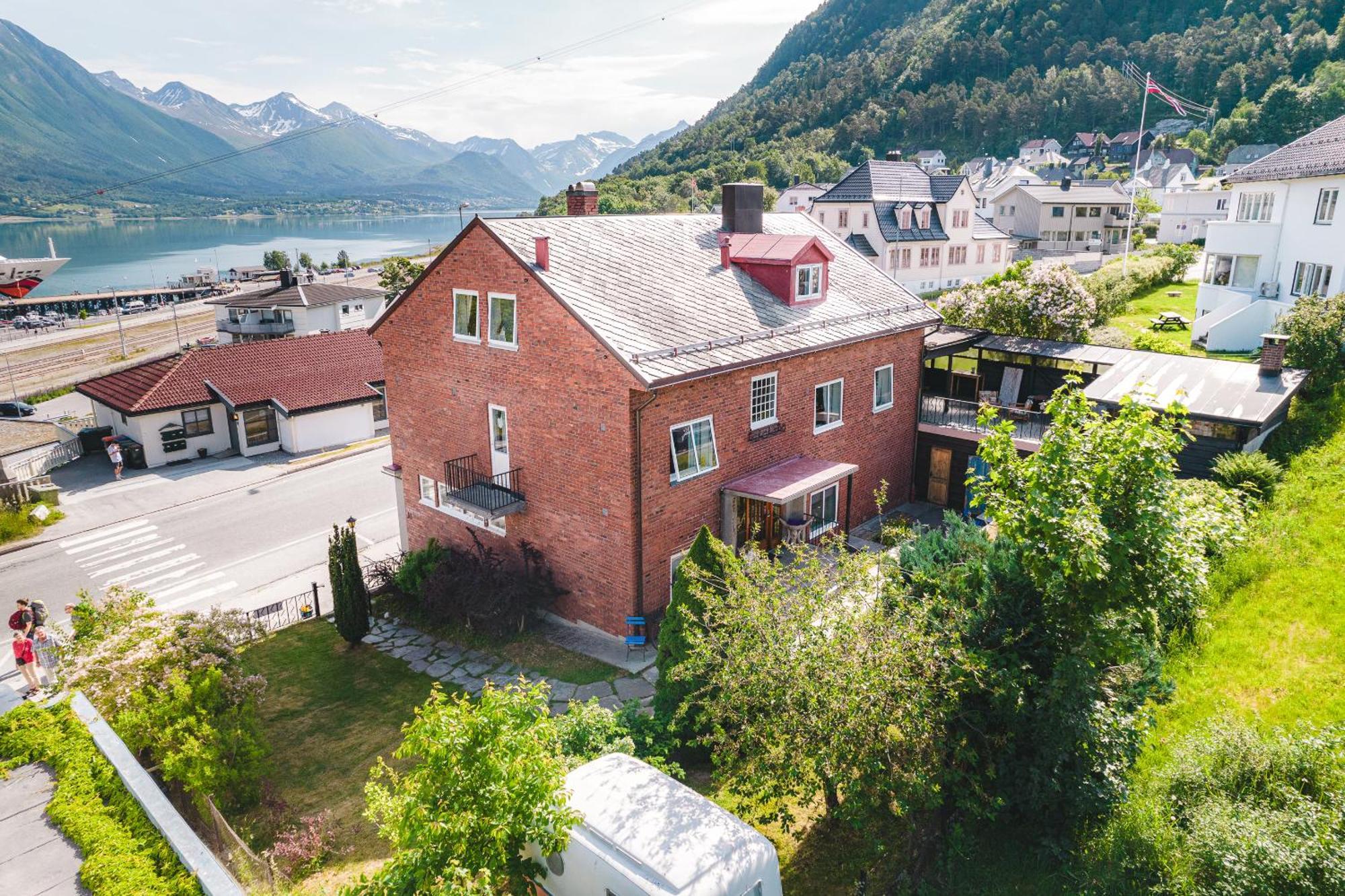 Hostel Tiglkak Åndalsnes Zewnętrze zdjęcie