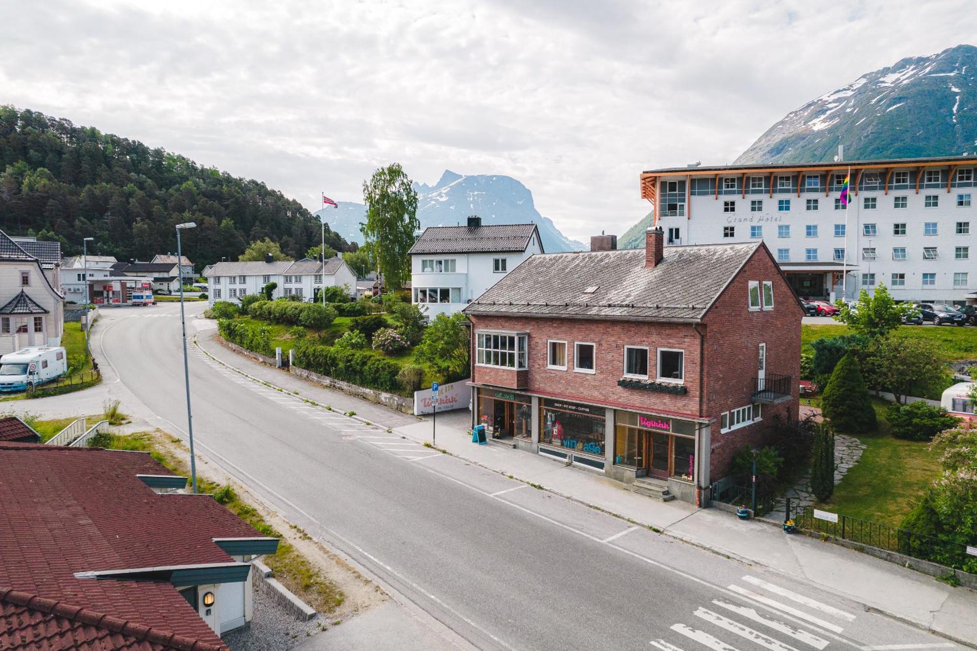Hostel Tiglkak Åndalsnes Zewnętrze zdjęcie